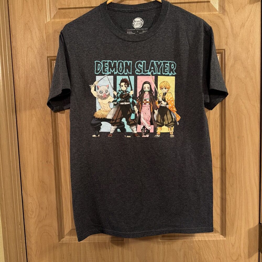 Demon Slayer T-shirt Womens S Anime. Excellent Pre Owned Condition.  Ships Fast!